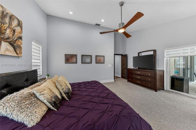 10761 NW 5th St, Plantation, FL 33324
