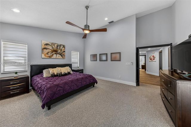 10761 NW 5th St, Plantation, FL 33324