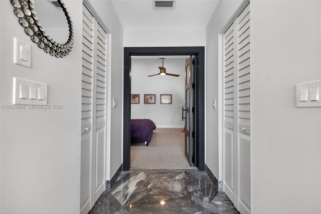 10761 NW 5th St, Plantation, FL 33324