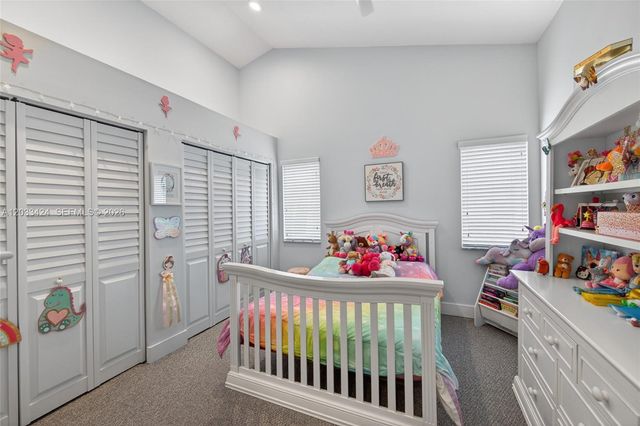 10761 NW 5th St, Plantation, FL 33324