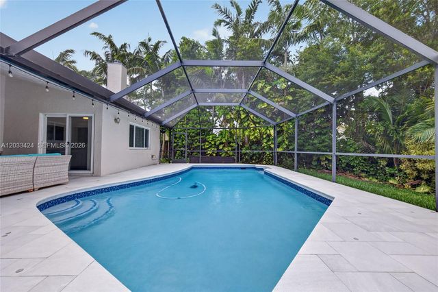 10761 NW 5th St, Plantation, FL 33324