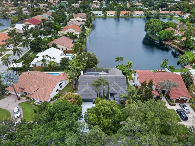 10761 NW 5th St, Plantation, FL 33324