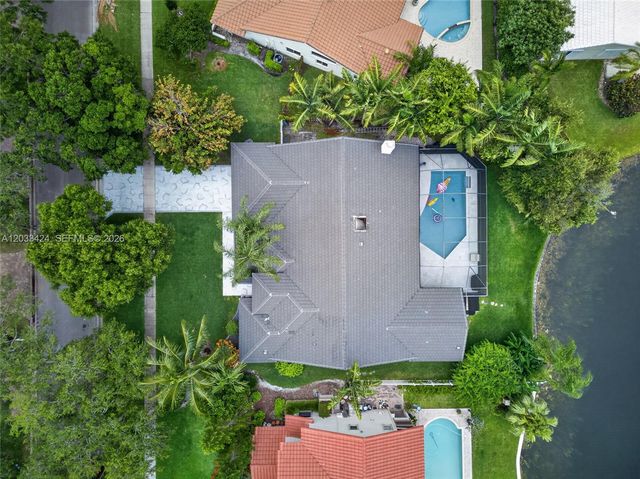 10761 NW 5th St, Plantation, FL 33324