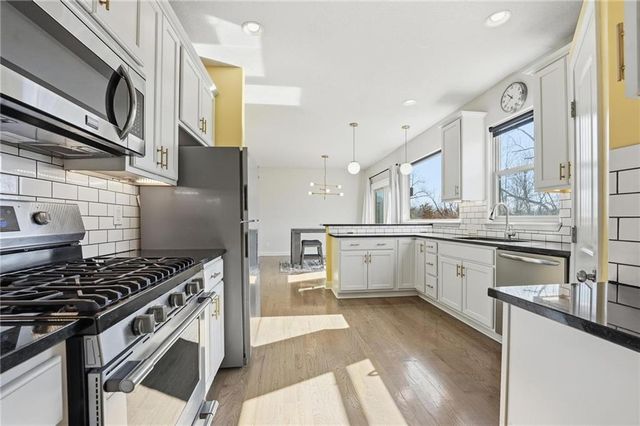 12629 CHARLOTTE Street, Kansas City, MO 64146