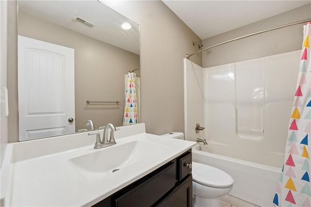 12629 CHARLOTTE Street, Kansas City, MO 64146