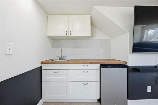 12629 CHARLOTTE Street, Kansas City, MO 64146