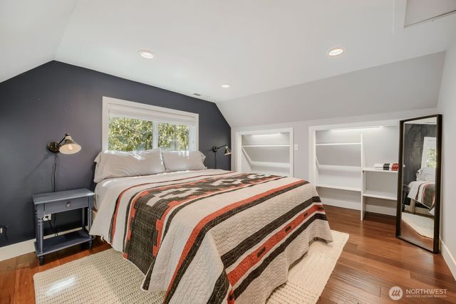 9744 49th Avenue S, Seattle, WA 98118