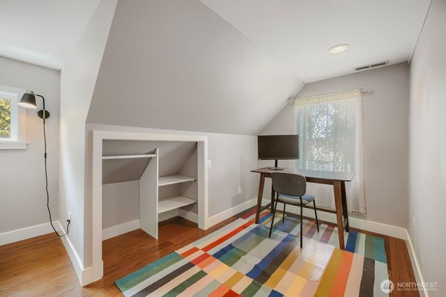 9744 49th Avenue S, Seattle, WA 98118