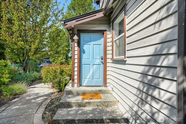 9744 49th Avenue S, Seattle, WA 98118