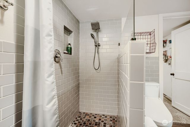 9744 49th Avenue S, Seattle, WA 98118