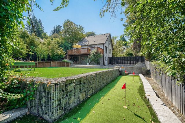 9744 49th Avenue S, Seattle, WA 98118
