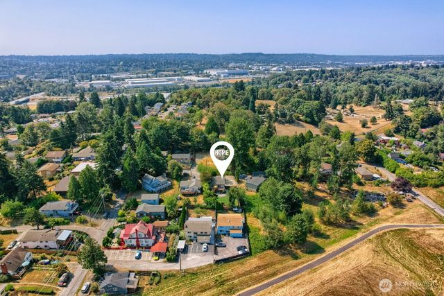 9744 49th Avenue S, Seattle, WA 98118
