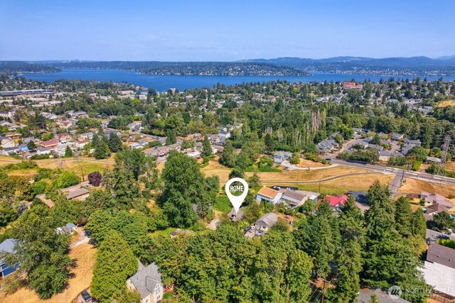9744 49th Avenue S, Seattle, WA 98118