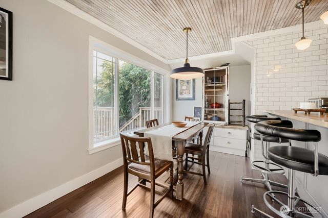 9744 49th Avenue S, Seattle, WA 98118