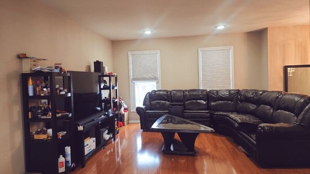 425 Norman Lane, Roselle, IL 60172