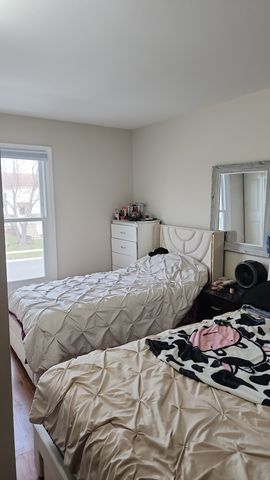 425 Norman Lane, Roselle, IL 60172