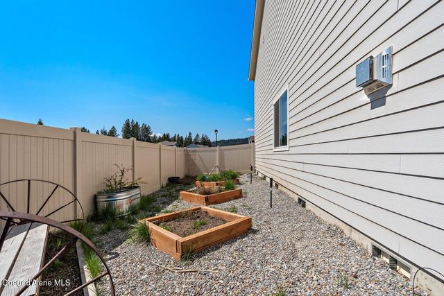 6149 W Astoria Lp, Rathdrum, ID 83858