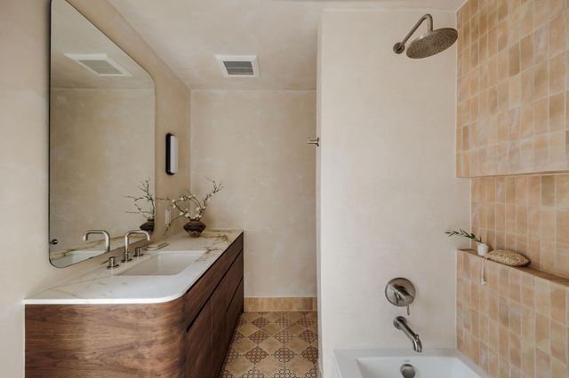 2329 Campden DR, Austin, TX 78745