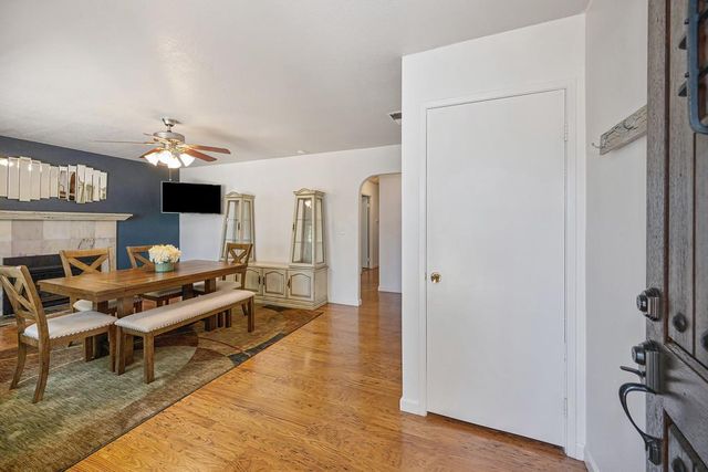 5169 Rabeneck Way, Fair Oaks, CA 95628