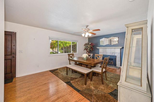 5169 Rabeneck Way, Fair Oaks, CA 95628