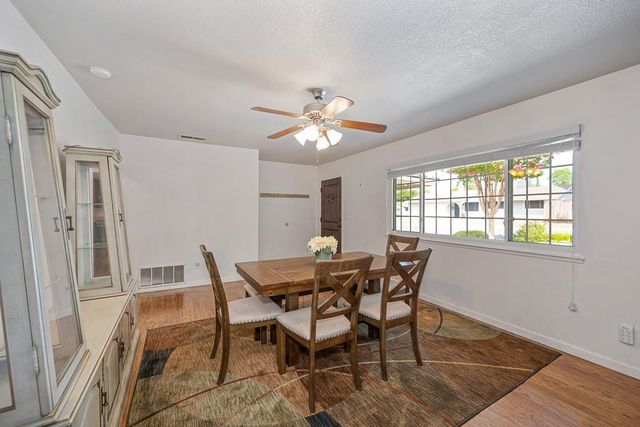 5169 Rabeneck Way, Fair Oaks, CA 95628