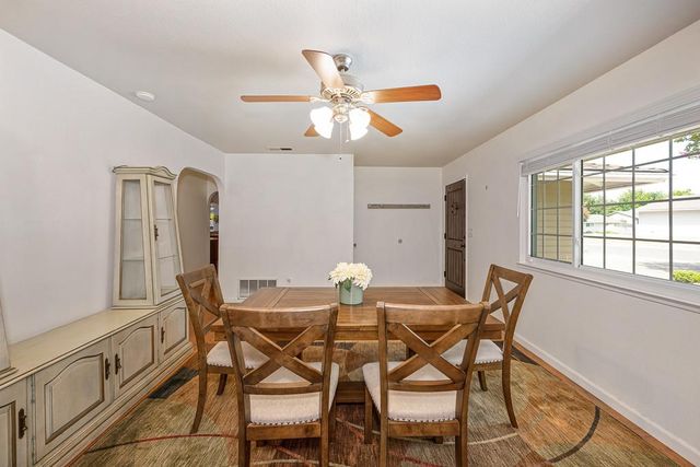 5169 Rabeneck Way, Fair Oaks, CA 95628