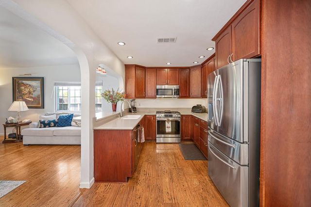 5169 Rabeneck Way, Fair Oaks, CA 95628
