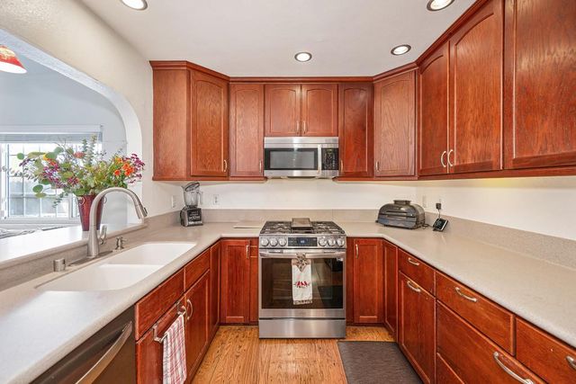 5169 Rabeneck Way, Fair Oaks, CA 95628