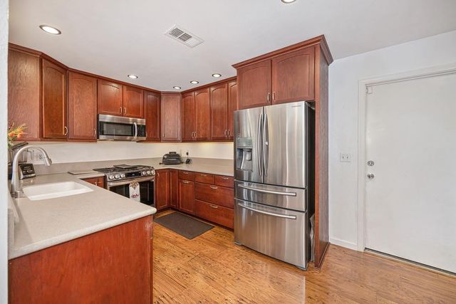 5169 Rabeneck Way, Fair Oaks, CA 95628