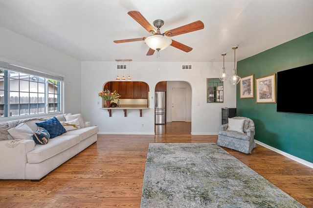 5169 Rabeneck Way, Fair Oaks, CA 95628