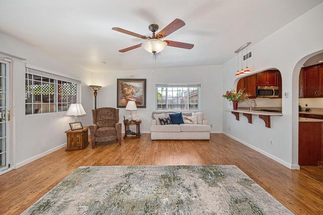 5169 Rabeneck Way, Fair Oaks, CA 95628