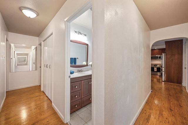 5169 Rabeneck Way, Fair Oaks, CA 95628