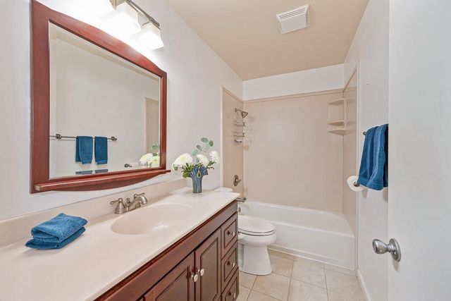 5169 Rabeneck Way, Fair Oaks, CA 95628