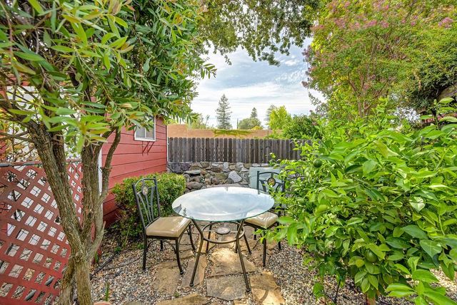 5169 Rabeneck Way, Fair Oaks, CA 95628