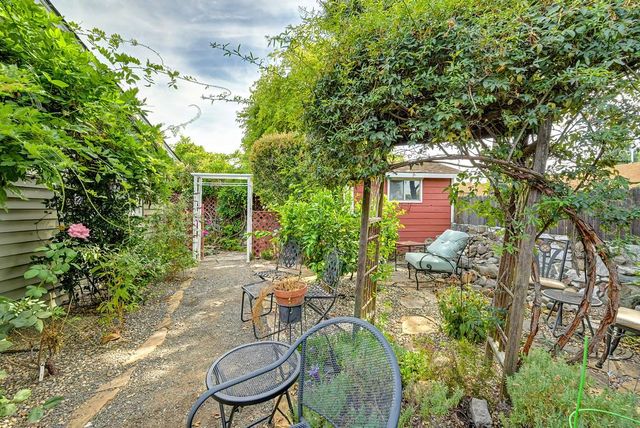 5169 Rabeneck Way, Fair Oaks, CA 95628