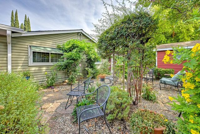5169 Rabeneck Way, Fair Oaks, CA 95628