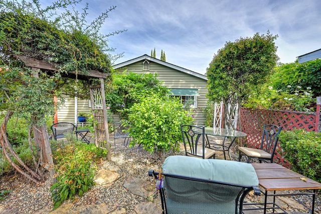 5169 Rabeneck Way, Fair Oaks, CA 95628