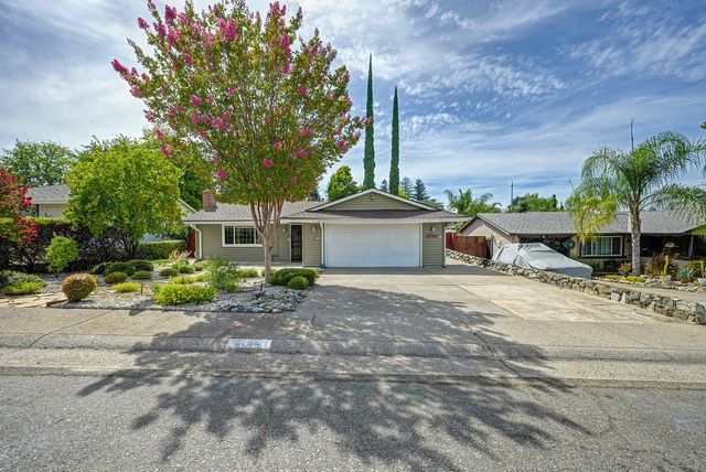 5169 Rabeneck Way, Fair Oaks, CA 95628
