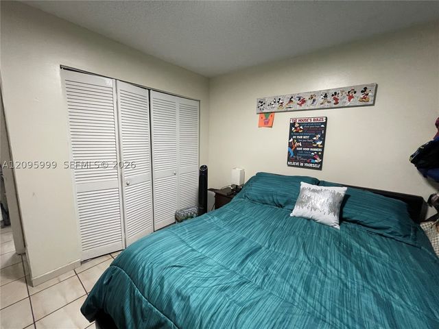 1055 W 77th St 311, Hialeah, FL 33014