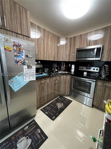 1055 W 77th St 311, Hialeah, FL 33014