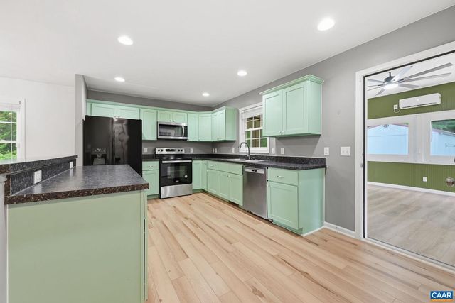 20 BOULDER SPRINGS LN, Louisa, VA 23093