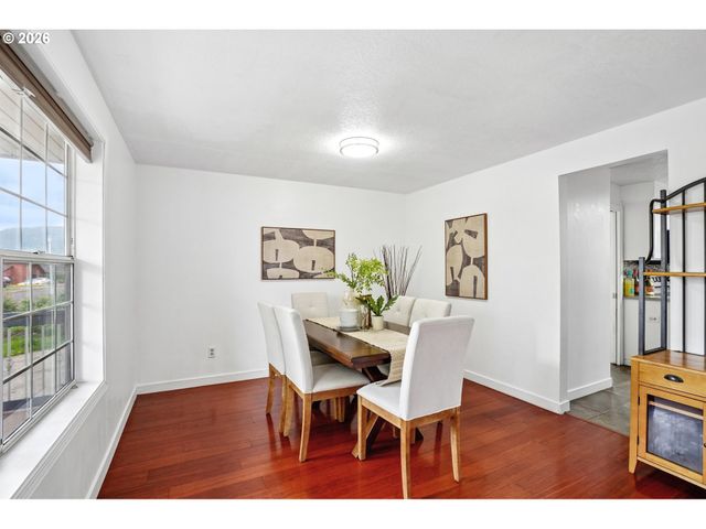 527 WILLAMINA Ave, Forest Grove, OR 97116