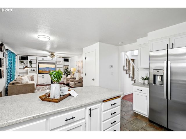 527 WILLAMINA Ave, Forest Grove, OR 97116