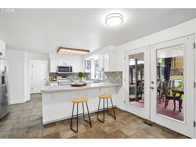 527 WILLAMINA Ave, Forest Grove, OR 97116