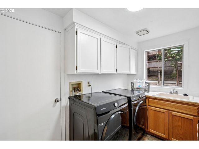 527 WILLAMINA Ave, Forest Grove, OR 97116