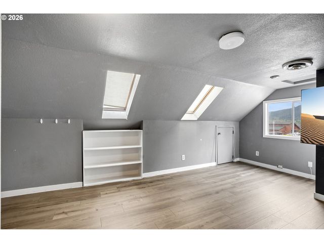 527 WILLAMINA Ave, Forest Grove, OR 97116