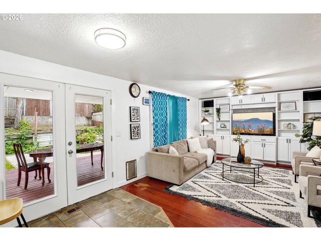 527 WILLAMINA Ave, Forest Grove, OR 97116