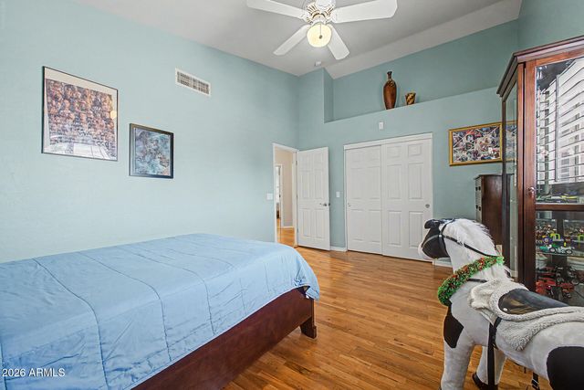 7002 W LONE CACTUS Drive, Glendale, AZ 85308