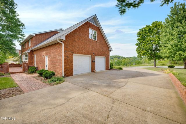 2017 Springfield Avenue, Kingsport, TN 37664
