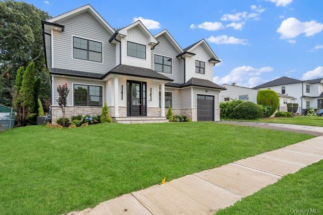 93 Morton Boulevard, Plainview, NY 11803